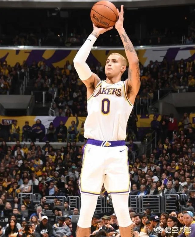 湖人战胜太阳，三分只进了7个，湖人的三分还有救吗？