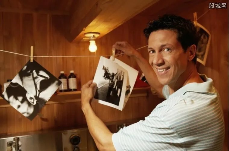 个人照遭公开售卖 照片遭买卖维权无门个人安全成隐患