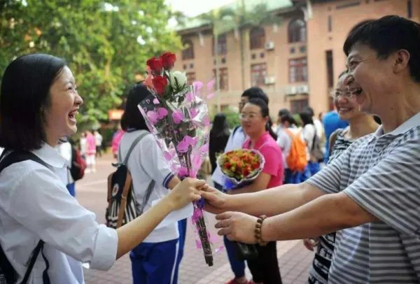 高考分数线持续出炉，各省的分数线是根据什么制定的？