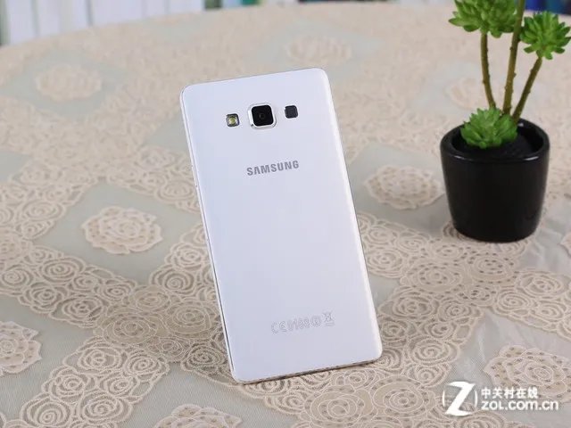 三星行货也不贵 三星GALAXY A7仅售2517