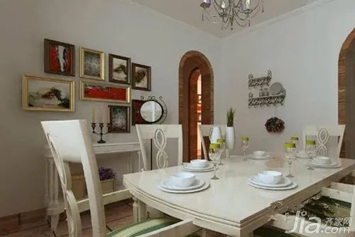 实木餐桌椅贵么 实木餐桌椅价格介绍