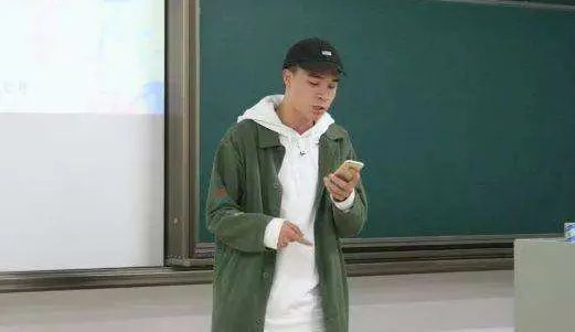 创作少年李宸旭原创新歌《他》已经上线，为何李宸旭能被胡彦斌高度认可？