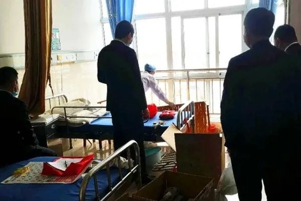 患者霸占病房6年，占用公共资源的行为如何处理？