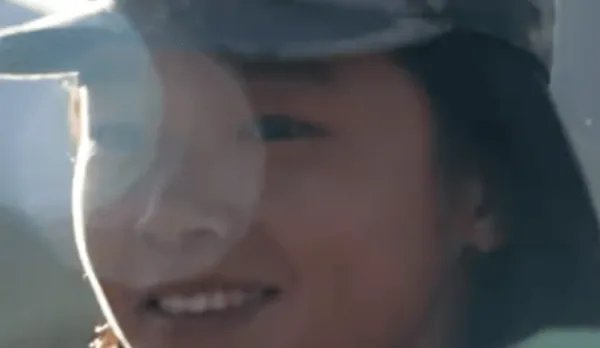 20岁小姐姐当汽车兵驰骋川藏线引发关注，赢得网友怎样的赞赏？