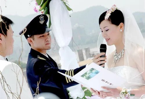 学婚礼主持人大概要多少钱 婚礼主持培训内容