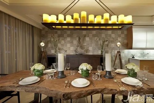 实木餐桌椅贵么      实木餐桌椅价格介绍