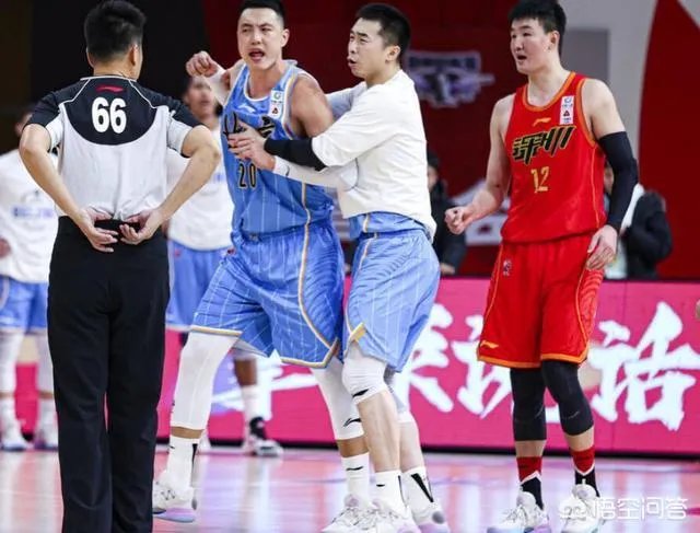 官宣处罚，解立彬停赛4场！翟晓川罚款3万元，你怎么看？