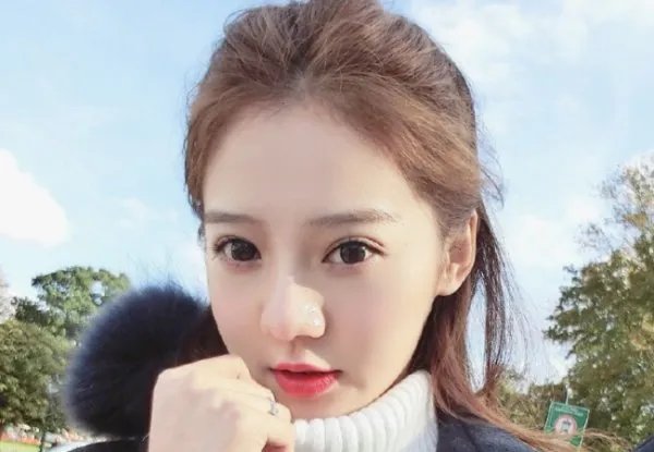 同样是王思聪的前女友，雪梨是凭借什么自创品牌，身价过亿成为豪门网红？