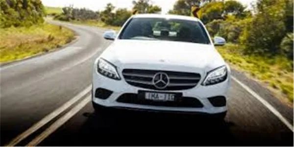 奔驰C200报价是多少？目前值得入手么？