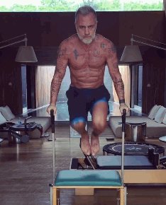 这位大叔没有90岁，值得你爱的不仅是肉体！