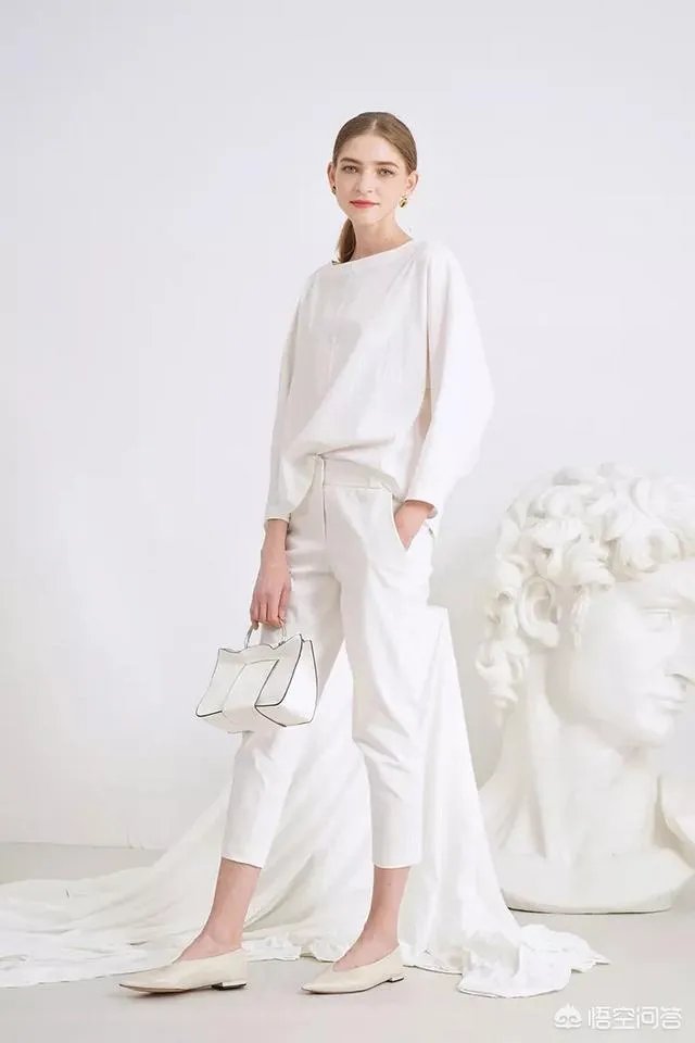 有哪些设计简单上身有气质的女装品牌？