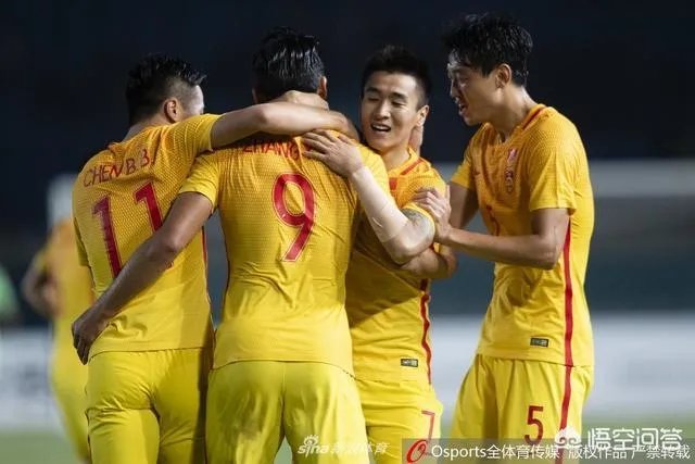 CCTV5将直播中国队VS阿联酋队的足球比赛,两战全胜的中国男足会派出全替补阵容吗?