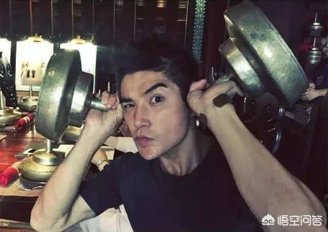 《海王》里有哪些很难发现的彩蛋？