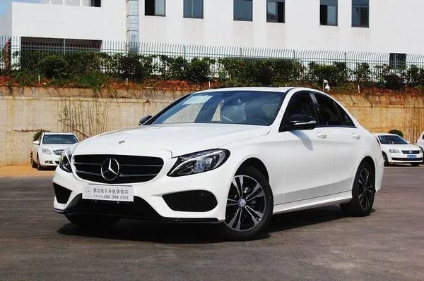 奔驰C200报价是多少？目前值得入手么？