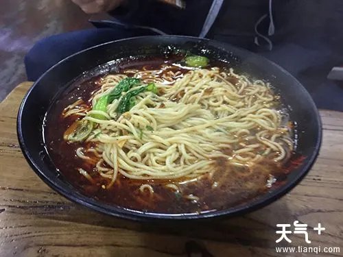 哈尔滨中央大街美食攻略 哈尔滨中央大街必吃美食