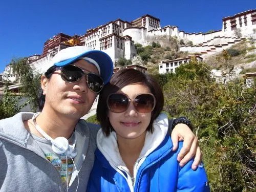 孙峰郑钧前妻女儿郑楚怡曝光 郑钧曾为孙峰作曲《灰姑娘》