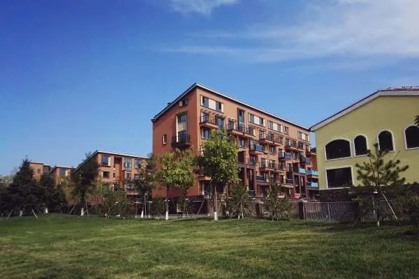 昆明一保安与女业主打三场架，该名保安为何如何豪横？