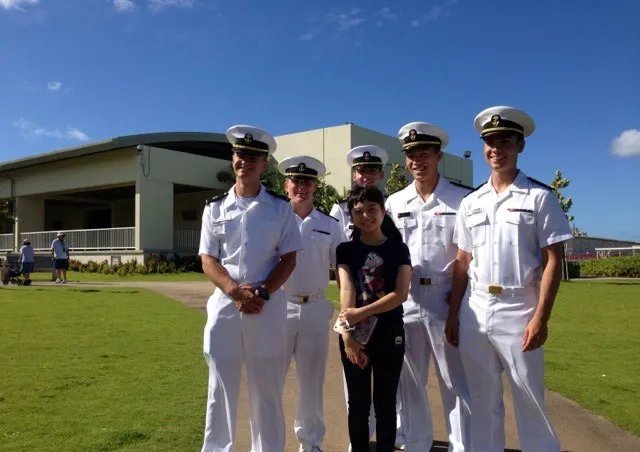 林妙可携全家去夏威夷度假 穿泳衣身体已发育！