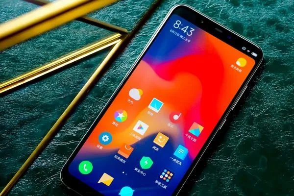 小米8se和小米8哪个好？有哪些区别？