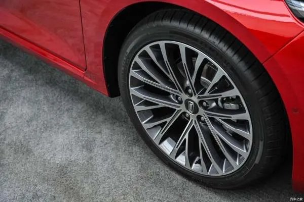 全新奔腾B70官图曝光，B? CONCEPT概念车翻版值得期待