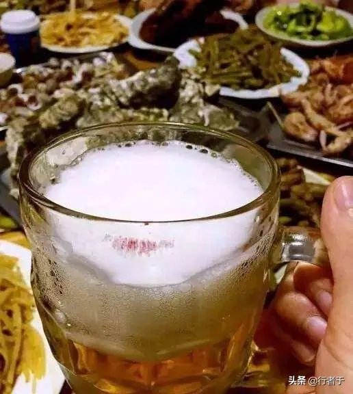 青岛大虾老板范文杰是哪里人