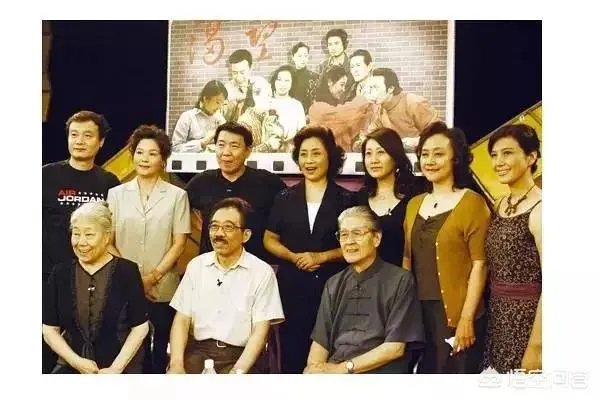 恋爱先生里的杨阿姨扮演者是谁？是何赛飞吗？