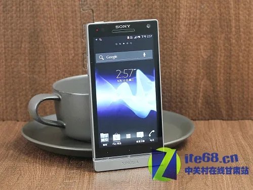 简约时尚外形 索尼LT26ii仅售价2150元