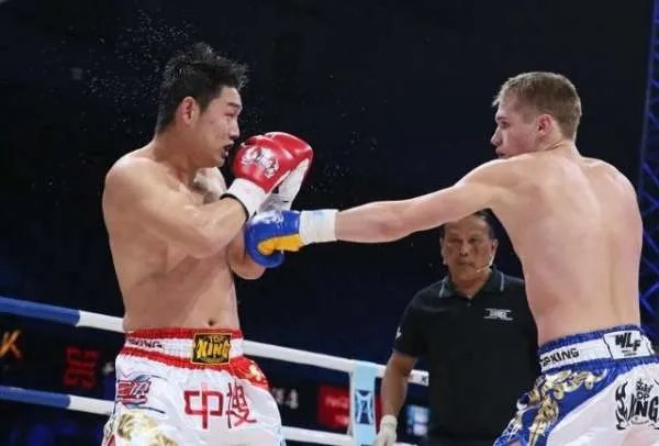 中国搏击新星强势击败潇杀狂的是谁？