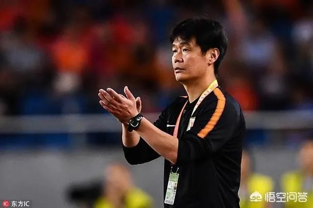 中超第17轮，小克鲁伊夫首秀，鲁能2-0重庆继续紧追国安，如何评价这场比赛？