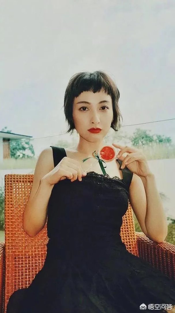 法语活动月宣传大使吴昕，是怎样逆袭成功的？