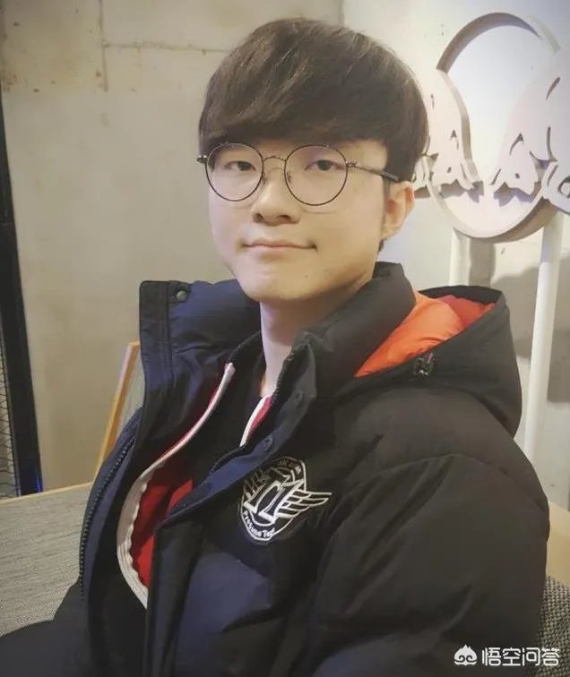 4月4号英雄联盟LCK赛区,KT三比一击败SKT,如何评价他们的表现?