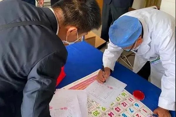 患者霸占病房6年，占用公共资源的行为如何处理？