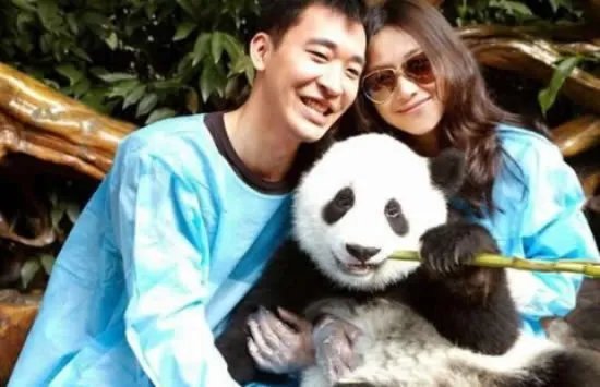 徐静蕾晒与黄立行旧照 徐静蕾黄立行为什么不结婚