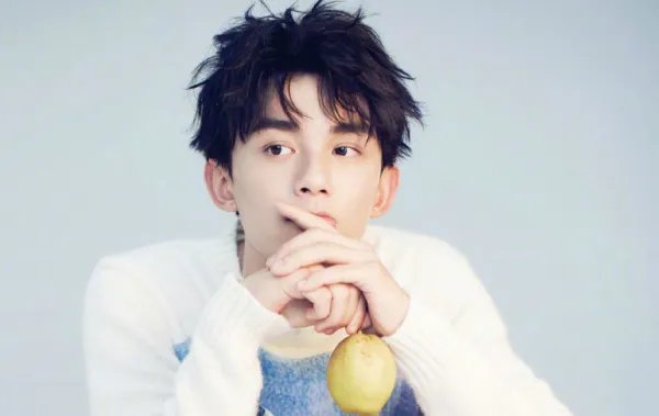 吴磊向赵露思炫耀，我身材是不是很好，赵露思的反应，太真实，咋回事？