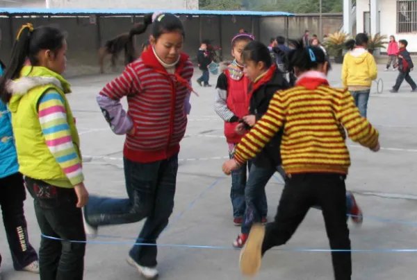 小伙身高不足一米八断骨增高致残疾，断骨增高手术具体咋做的？