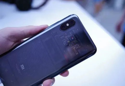 小米8se和小米8哪个好？有哪些区别？