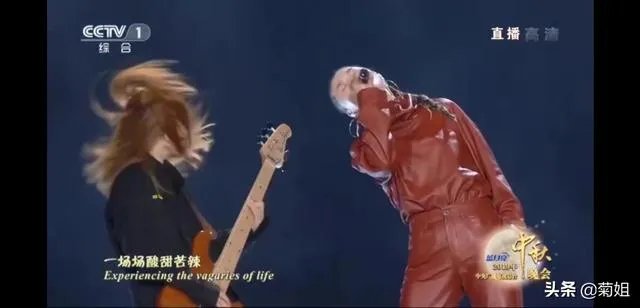 谭维维改编的摇滚《敢问路在何方》，为何大家反响如此强烈？