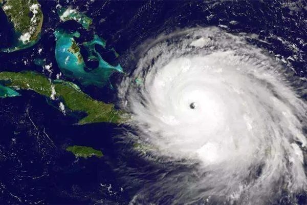 出现拉尼娜现象是什么原因造成的？