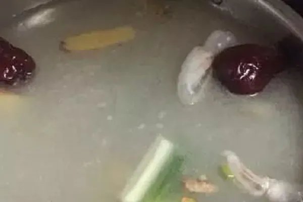 清汤火锅底料有怎样的做法？