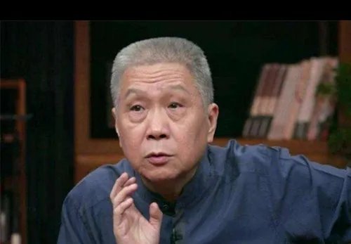 小伙拿古代“魂瓶”鉴宝，自称藏在家里15年，马未都说了什么？