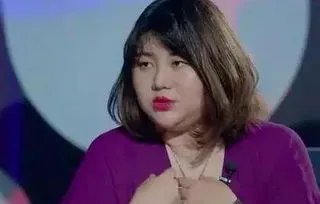 杨天真深夜晒女儿国剧照，这是在对赵丽颖离婚一事表态吗？