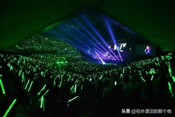 你喜欢周笔畅吗?喜欢听她那首歌,想不想参加她的演唱会呢?