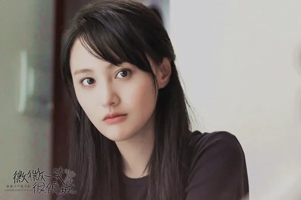 郑爽发长文回应卖节目道具，她的解释可以接受吗？