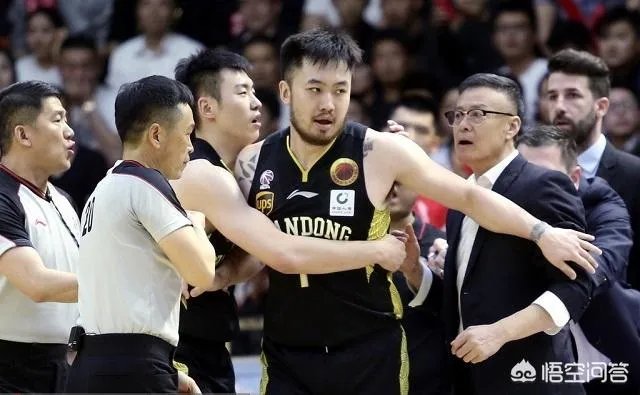 山东高速与浙江广厦的半决赛刚开始,睢冉就被罚下,对此你怎么看?