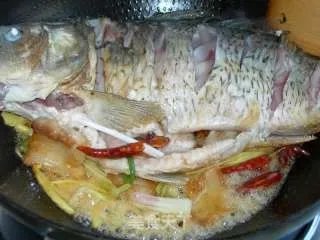 红烧鲤鱼