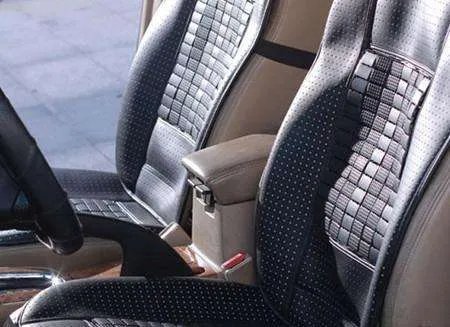 汽车靠垫的种类有哪些 购买汽车靠垫有什么要注意的