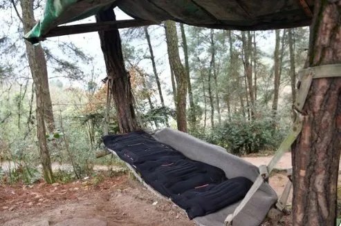 8旬老人被称愚公他做了什么事情？