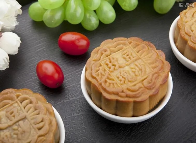 成都月饼品牌撞名新冠 目前已供不应求