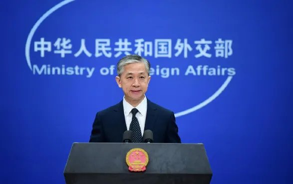 现在中国外交部发言人都有谁？