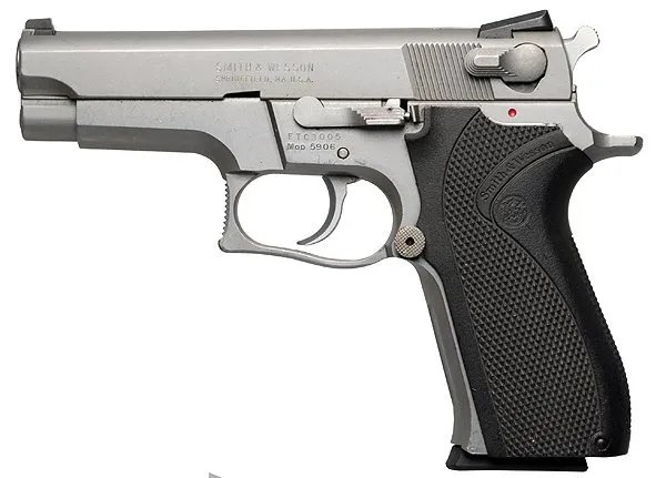 新警察故事2004版用的什么枪